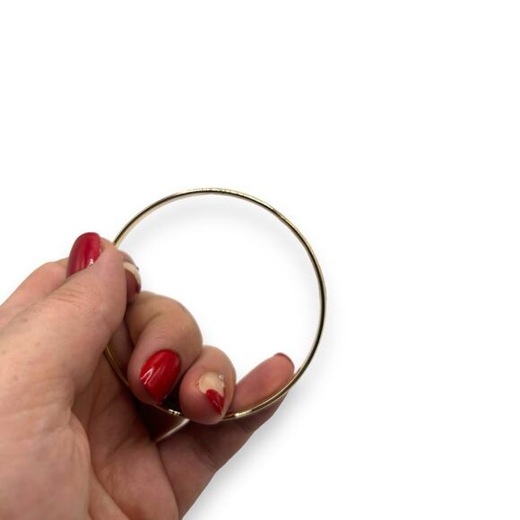 NEW Macy's Gold Minimalist Bangle Bracelet Slip On Layering Classic Yellow - Picture 8 of 8